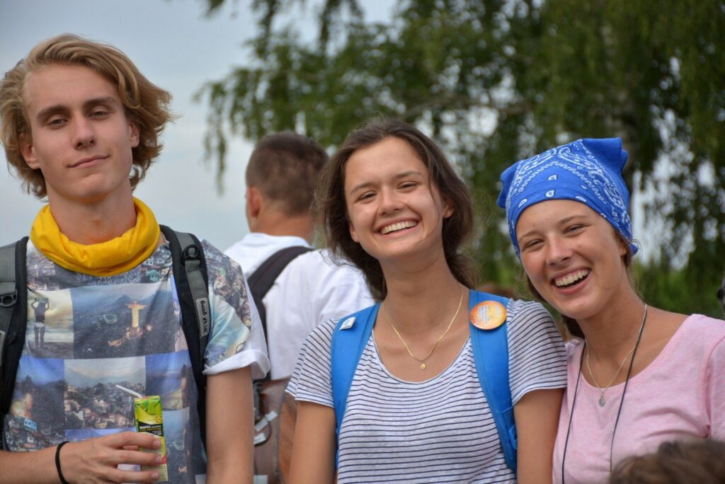 Alicja z dwojgiem znajomych na wyjeździe